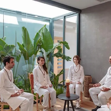 Family Terrace 4*
